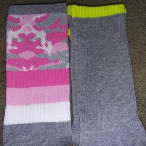 1 pairs of socks